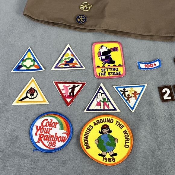 Vintage Girl Scouts Brownie Sash Badges 1980s Trefoil Pin Lot Rainbow Panda - Picture 1 of 9